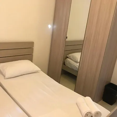 Triq Mercieqa 10 Sliema