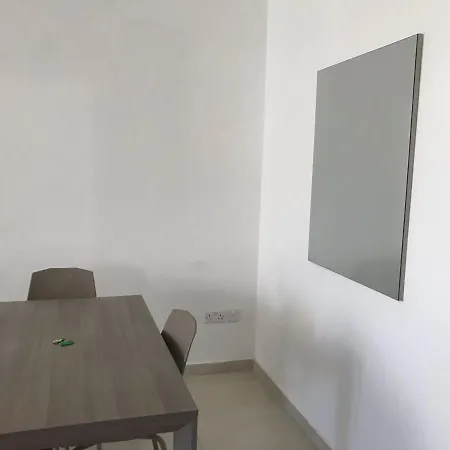 Triq Mercieqa 10 * 斯利马